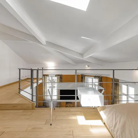 Ref 2086 - Center Spacious With Balcony To Rent * كان