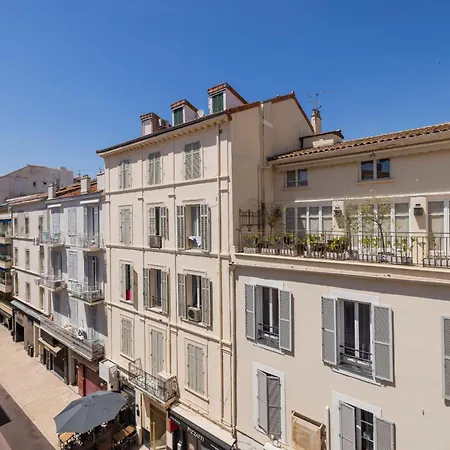 Ref 2086 - Center Spacious With Balcony To Rent *